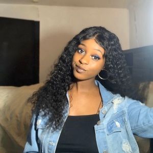 Meet your Posher, Mikentha